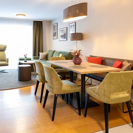 Appartementdeluxe Steiert - Near Europa Park - Rulantica - Spacious - Fully Equipped Kitchen - Private Garden - Free Parking - Pet Friendly Schwanau