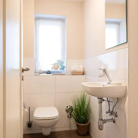 Modernes 95 Qm Nahe Rulantica Garten Parkplatz Wlan Apartment